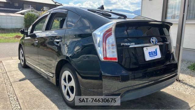 Toyota PRIUS 2014-02 8651422-13