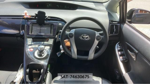 Toyota PRIUS 2014-02 8651422-16