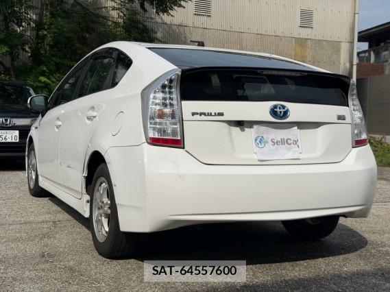 Toyota PRIUS 2009-12 8651474-13