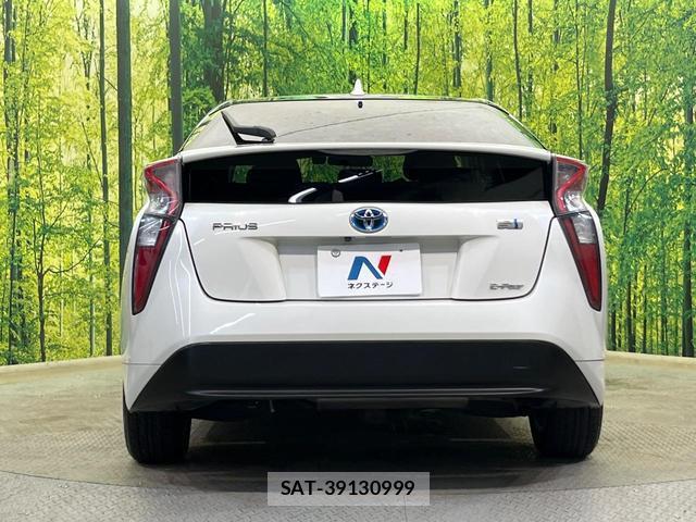 Toyota PRIUS 2016-09 8651495-14