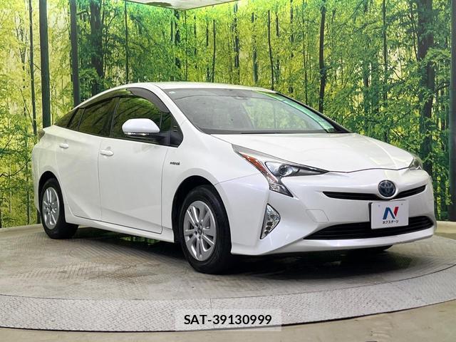 Toyota PRIUS 2016-09 8651495-15