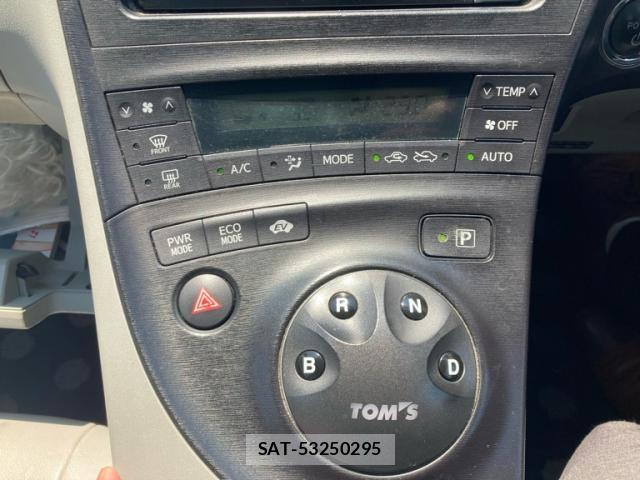 Toyota PRIUS 2010-02 8651667-10