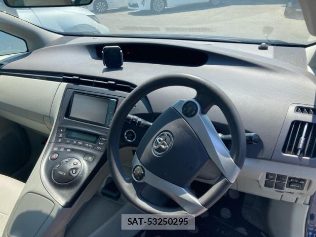 Toyota PRIUS 2010-02 8651667-5