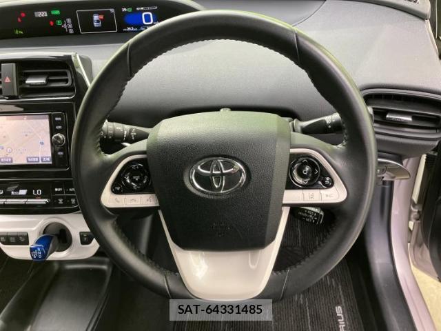 Toyota PRIUS 2016-11 8651710-14