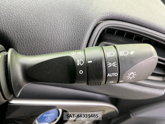Toyota PRIUS 2016-11 8651710-15