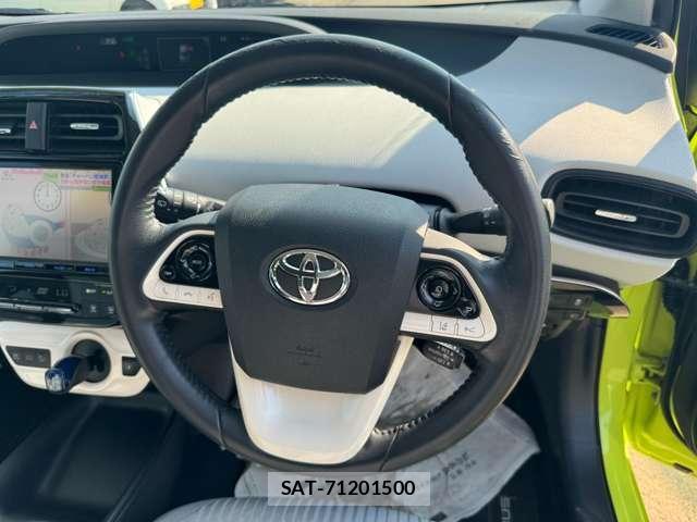 Toyota PRIUS 2017-08 8651784-14
