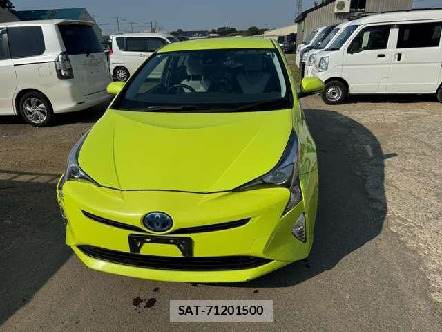 Toyota PRIUS 2017-08 8651784-3