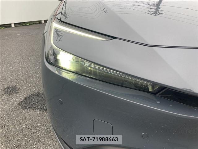 Toyota PRIUS 2023-03 8651819-14