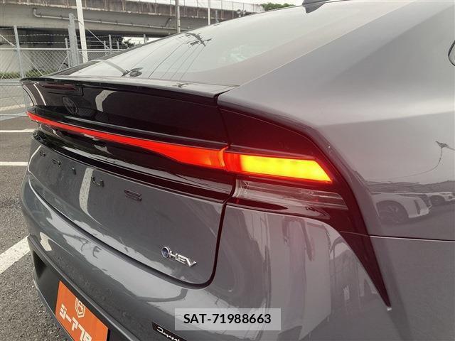 Toyota PRIUS 2023-03 8651819-16