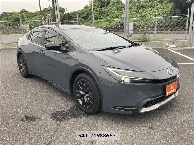 Toyota PRIUS 2023-03 8651819-7