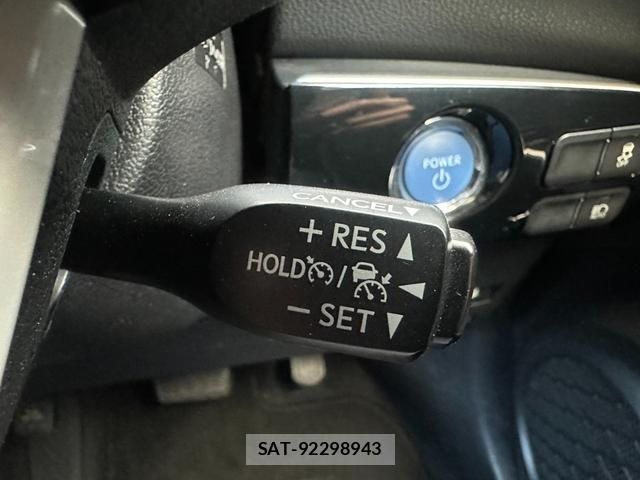 Toyota PRIUS 2018-08 8651838-13