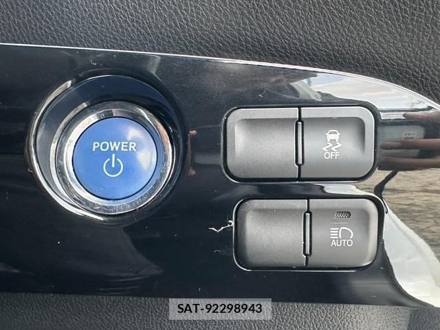 Toyota PRIUS 2018-08 8651838-14