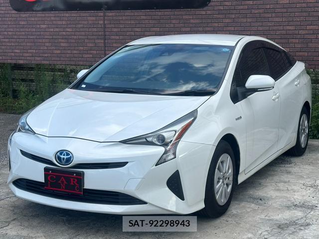 Toyota PRIUS 2018-08 8651838-16