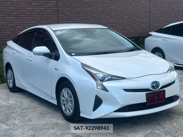 Toyota PRIUS 2018-08 8651838-17