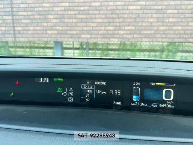 Toyota PRIUS 2018-08 8651838-3