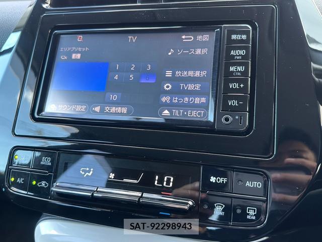 Toyota PRIUS 2018-08 8651838-9