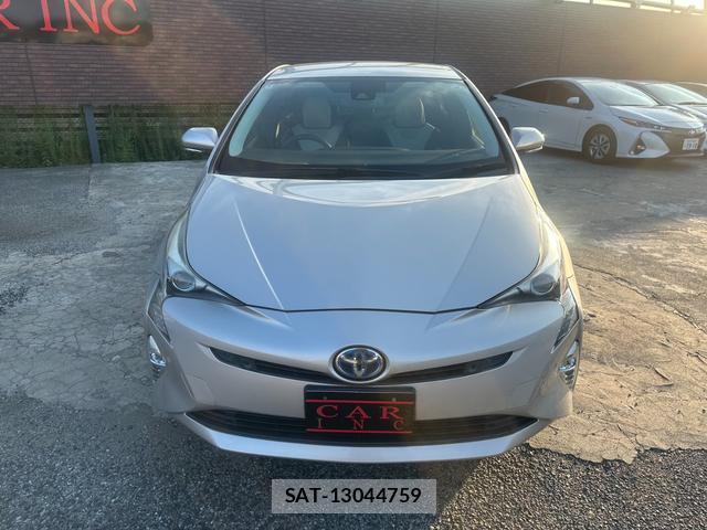 Toyota PRIUS 2018-03 8651842-12