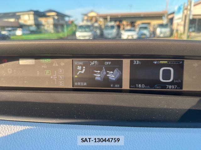 Toyota PRIUS 2018-03 8651842-4