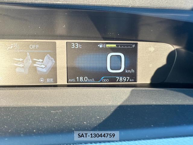 Toyota PRIUS 2018-03 8651842-5