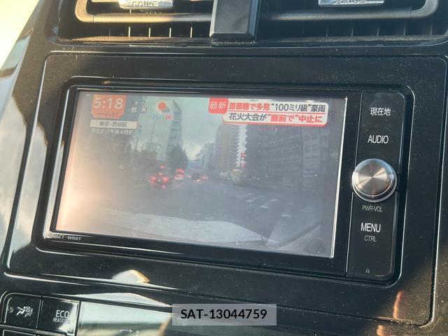 Toyota PRIUS 2018-03 8651842-6