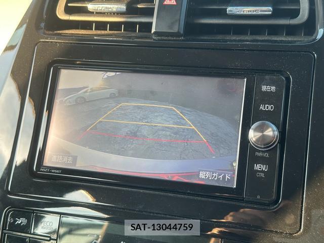 Toyota PRIUS 2018-03 8651842-7