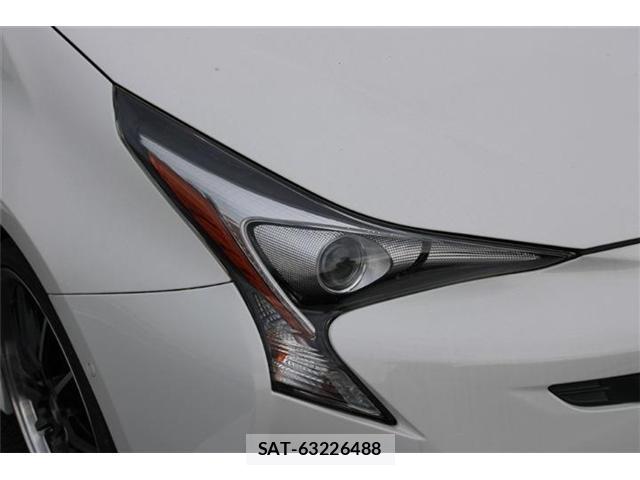 Toyota PRIUS 2017-11 8651874-15