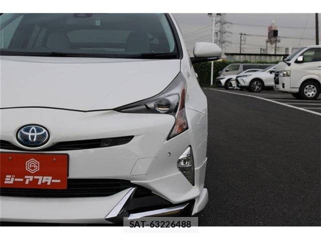 Toyota PRIUS 2017-11 8651874-16
