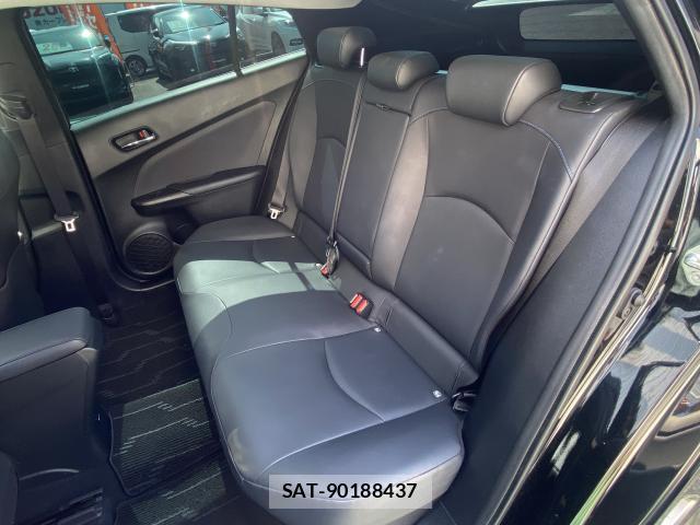 Toyota PRIUS 2022-05 8651924-16