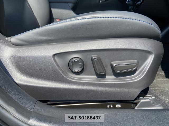 Toyota PRIUS 2022-05 8651924-17