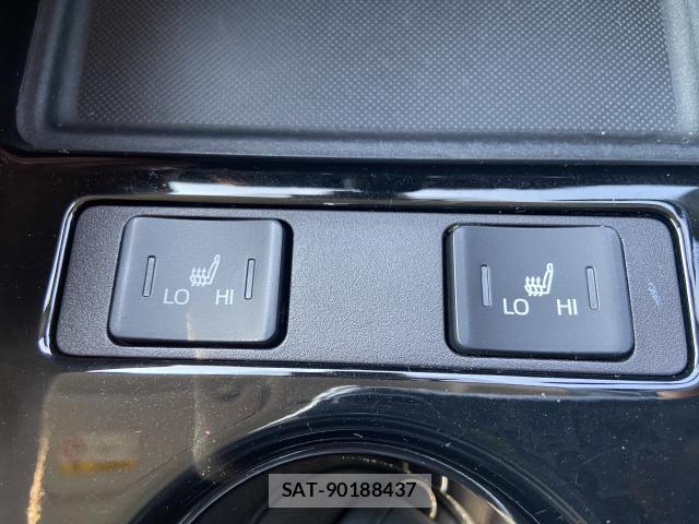 Toyota PRIUS 2022-05 8651924-6
