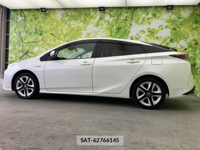 Toyota PRIUS 2016-06 8652112-1