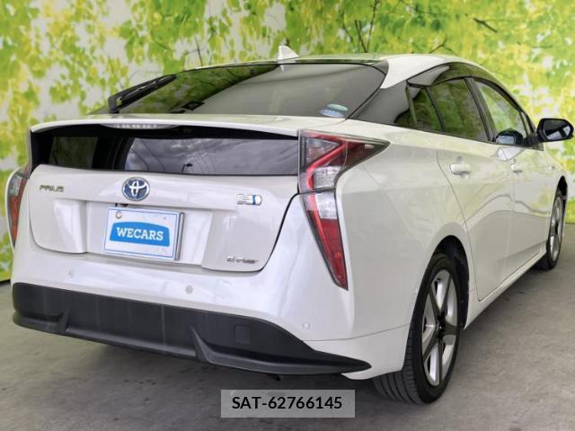 Toyota PRIUS 2016-06 8652112-2