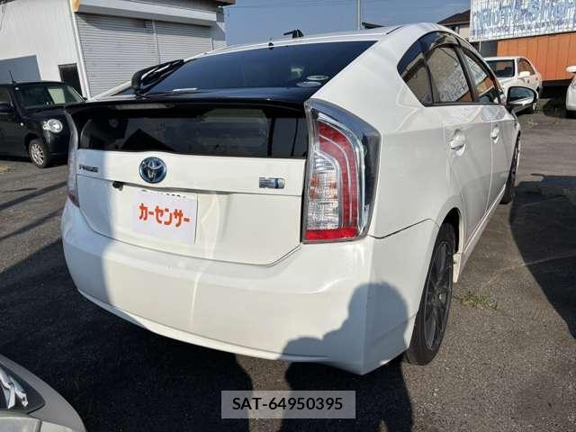 Toyota PRIUS 2015-07 8652142-13