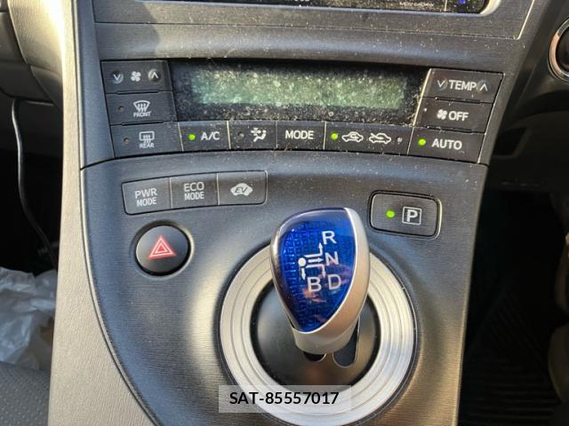 Toyota PRIUS 2011-11 8652161-19