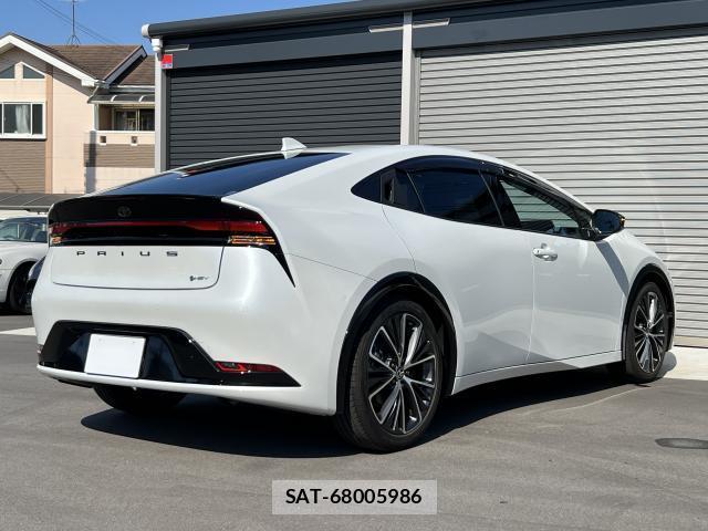 Toyota PRIUS 2024-03 8652181-1