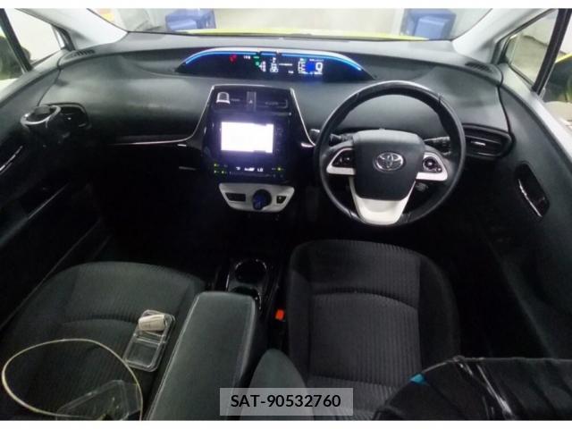 Toyota PRIUS 2015-12 8652241-2