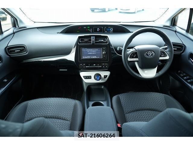 Toyota PRIUS 2017-02 8652550-3