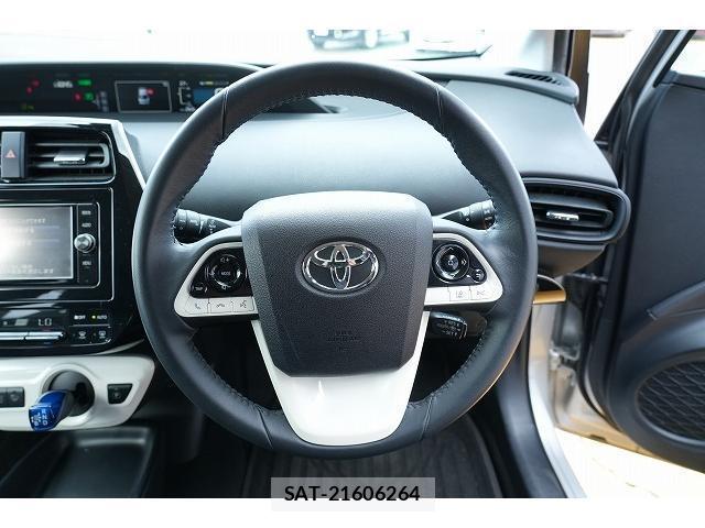 Toyota PRIUS 2017-02 8652550-4