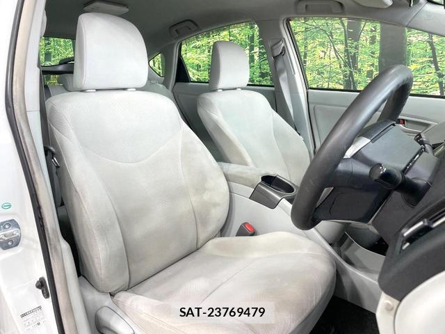 Toyota PRIUS 2015-06 8652571-7