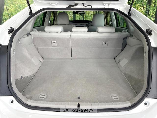 Toyota PRIUS 2015-06 8652571-9
