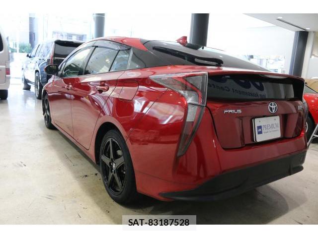 Toyota PRIUS 2015-12 8652619-1