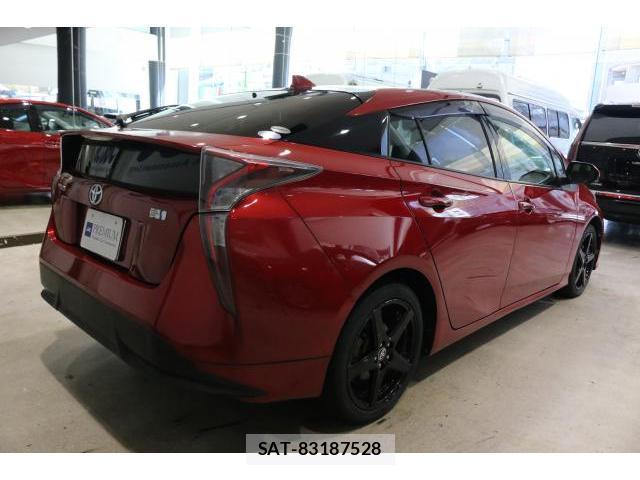 Toyota PRIUS 2015-12 8652619-12