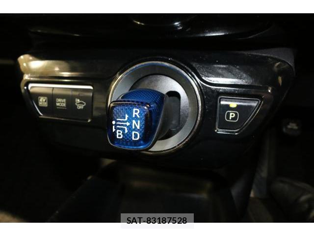 Toyota PRIUS 2015-12 8652619-15