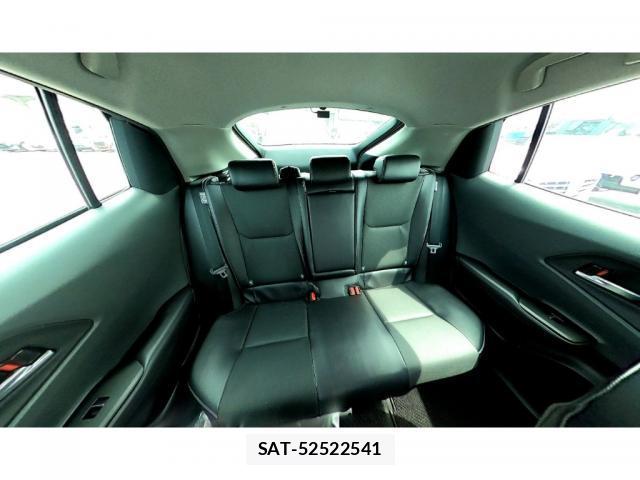 Toyota PRIUS 2023-02 8652655-7