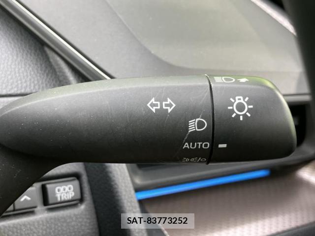 Toyota PRIUS 2023-05 8652732-15