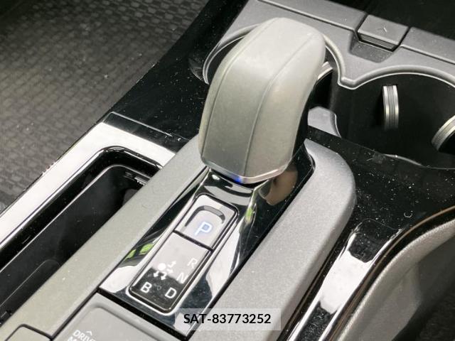 Toyota PRIUS 2023-05 8652732-17