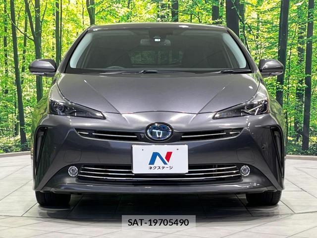 Toyota PRIUS 2021-08 8652734-13