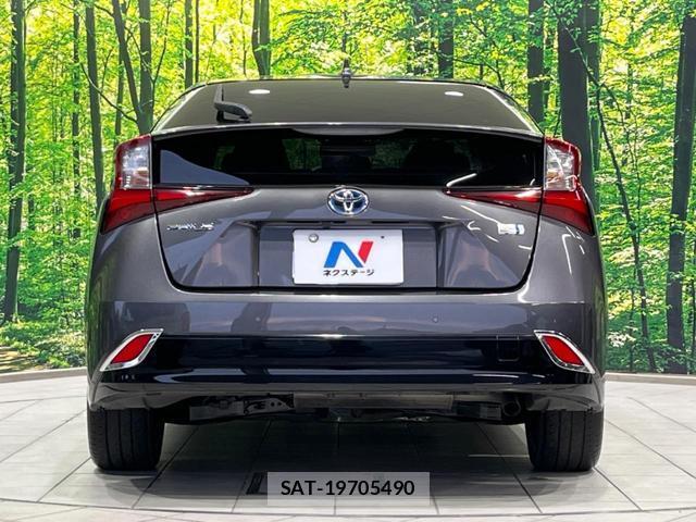 Toyota PRIUS 2021-08 8652734-14