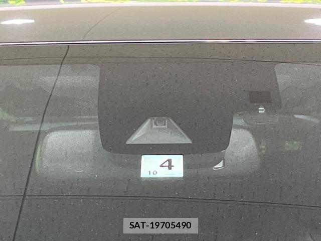 Toyota PRIUS 2021-08 8652734-4