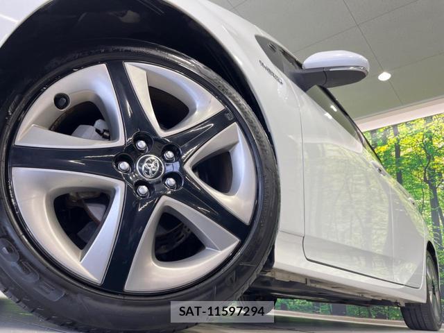 Toyota PRIUS 2019-05 8652740-12